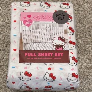 NWT Hello Kitty Heart Full Sheet Set